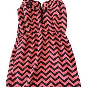 Chevron Patterned Dress with Zipper